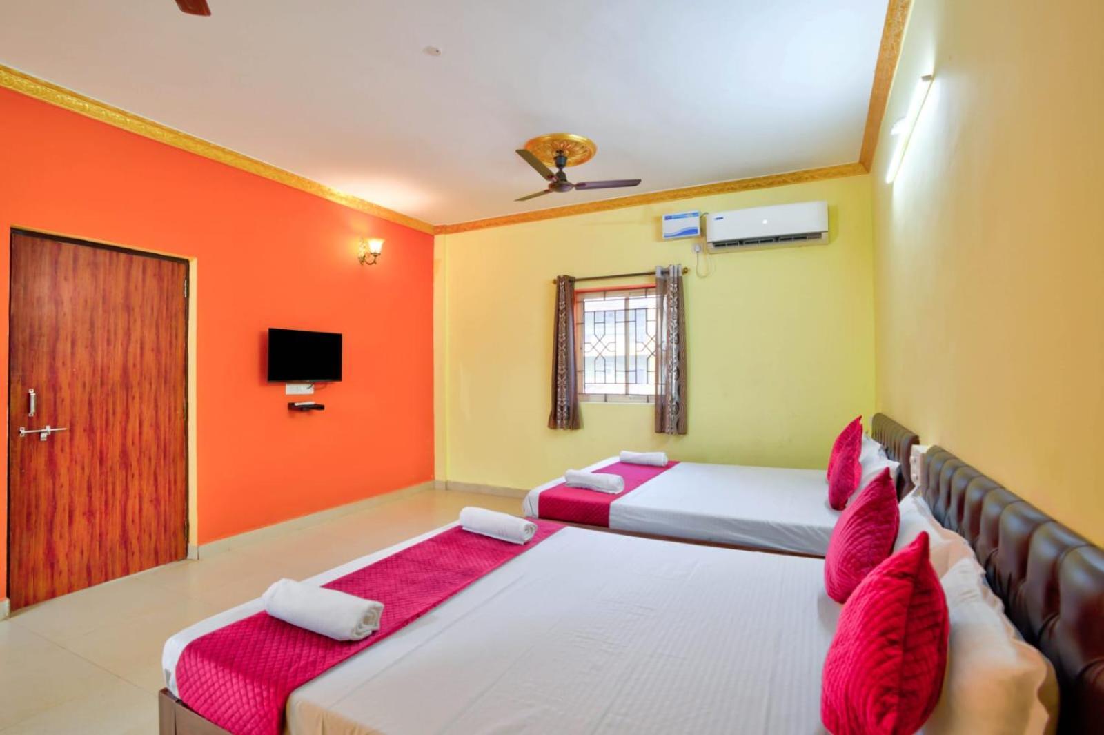 Hotel Savita Calangute Kamer foto