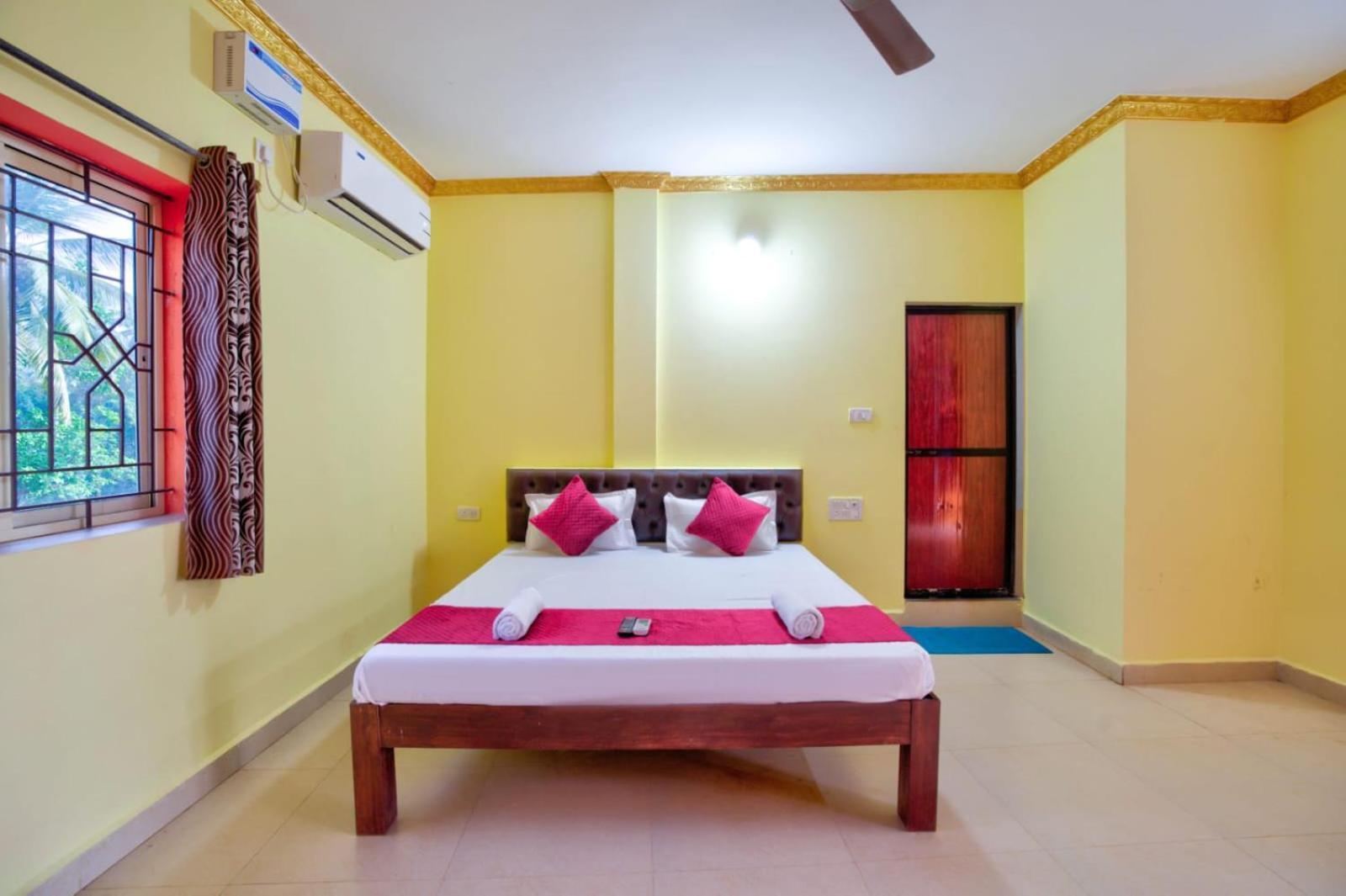 Hotel Savita Calangute Kamer foto