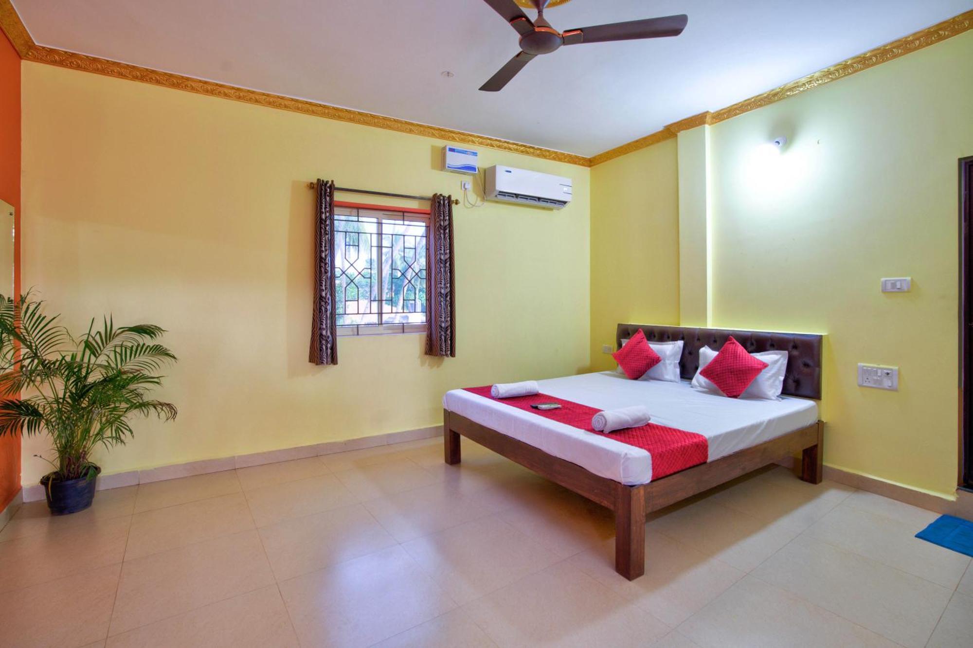 Hotel Savita Calangute Buitenkant foto